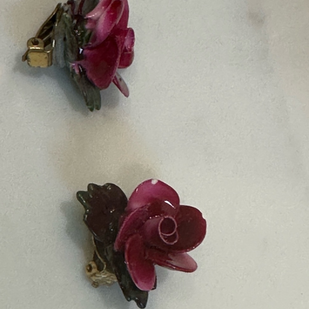 Vintage Floral Rose clip on Earrings - Pink- made in England - Picture 9 of 15